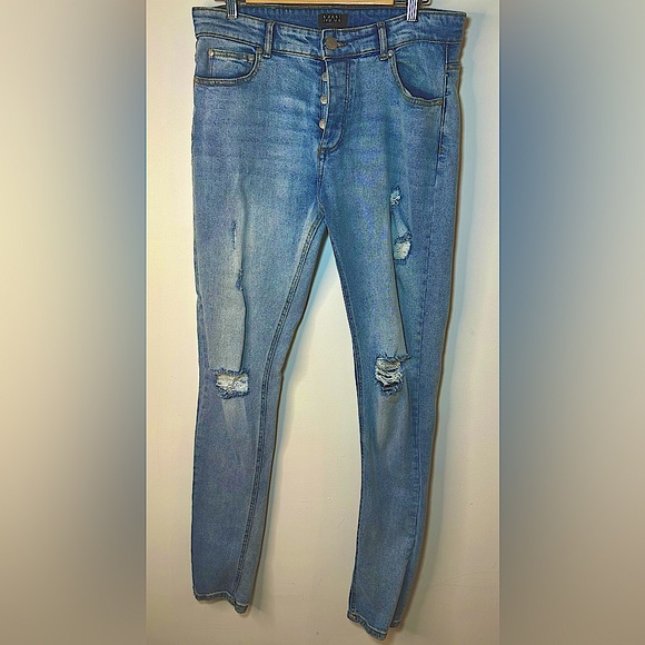 MAN Button Fly Distressed Ripped Fringe Men’s Denim Jeans Casual Summer Size 34 - Picture 1 of 9